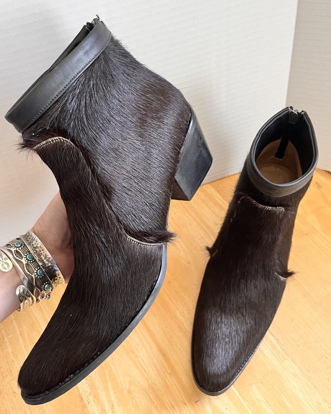 ELIZABETH DOW HOME HAKRO Zip Ankle Brown Swiss Cowhide Fur Booties Boots 39 8.5 image 3
