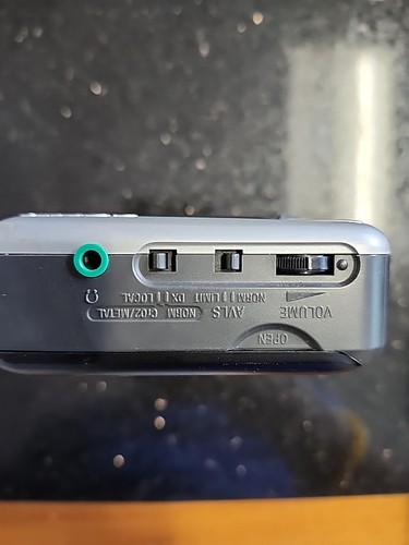 Walkman casete estéreo AM/FM digital Sony Wmfx277 - Imagen 4 de 5