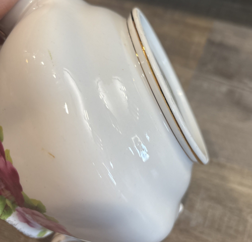 Royal Albert Bone China Old English Rose Teapot 4 Cup - Picture 18 of 19