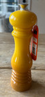 Le Creuset Acrylic Classic Manual Salt Mill 8 in Nectar Yellow NEW NWT