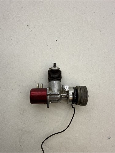 Vintage 1953 OK Cub .049 B Model Airplane Engine w/ Fuel Tank M13