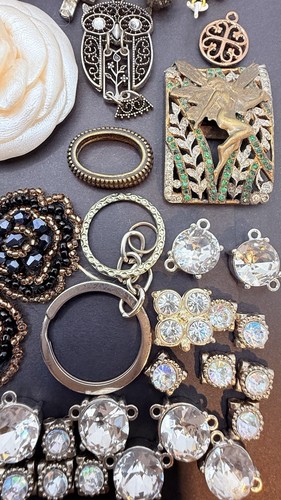 Lot Of Various Jewelry Designing Pendants Craft Beads Charms And Embellishments - Picture 3 of 15