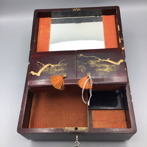 Vintage Jewelry Music Box Lacquer Peacock Made in Japan - Picture 3 of 14