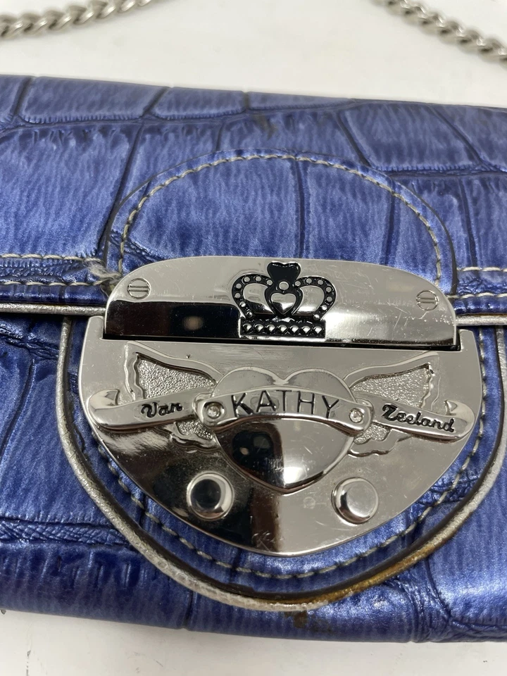Cartera sin asas Kathy Van Zeeland cadena plateada asa extraíble azul Foto 3 de 4