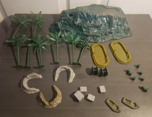 Vtg 1963 Marx Sands of Iwo Jima Miniature Playset WWII Accessories Lot HO