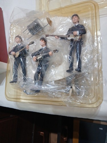 Hallmark Keepsake Ornament "The Beatles Gift Set" 1994 Original Box NEW - Picture 2 of 11