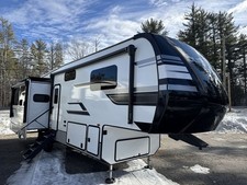2024 KZ Durango D301RLT