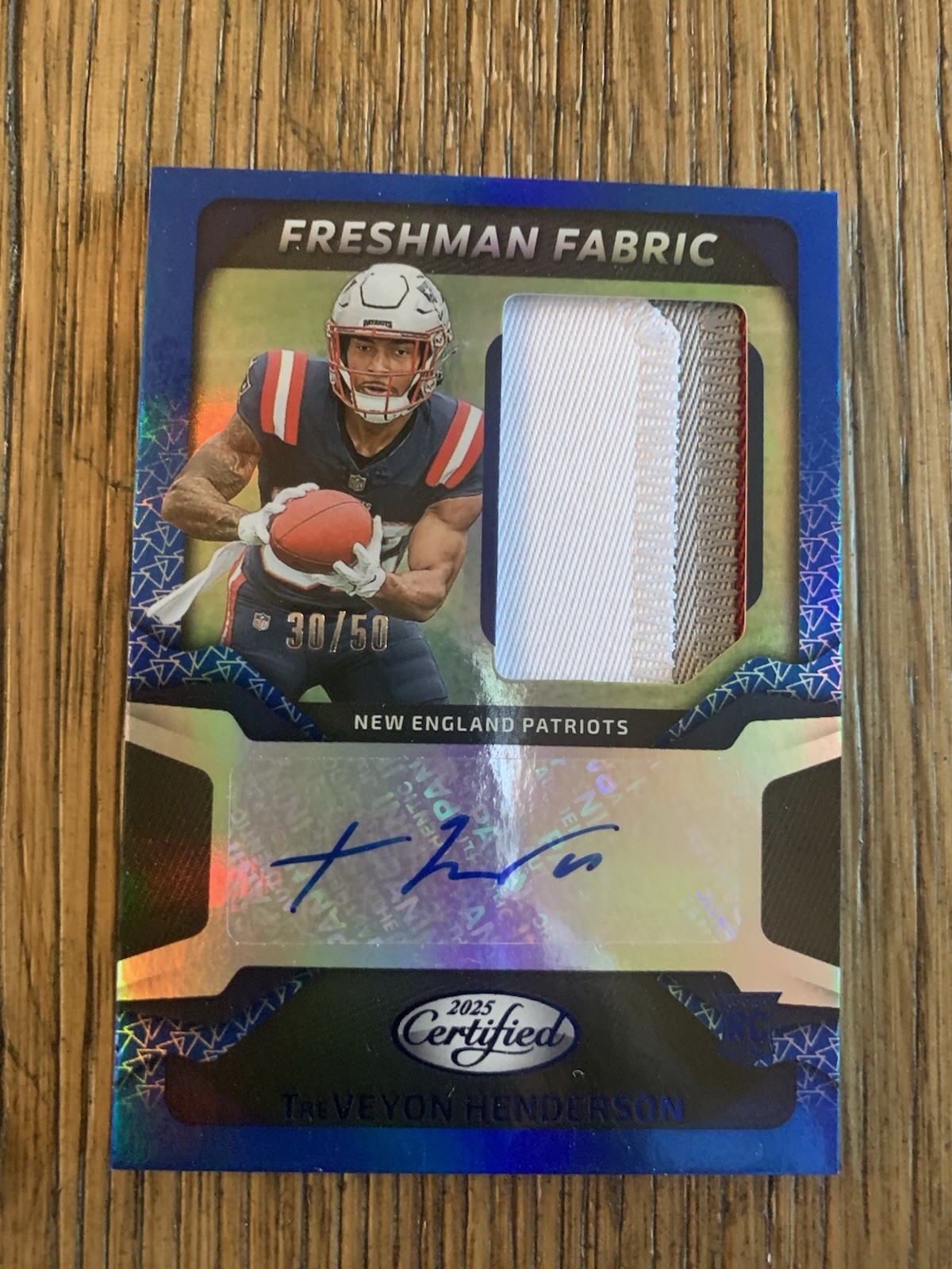 2025 Panini Certified TreVeyon Henderson Freshman Fabric Patch Auto Blue /50 🔥