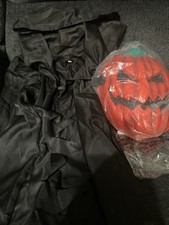 Small Adult Black Cape Pumpkin Mast Nwt
