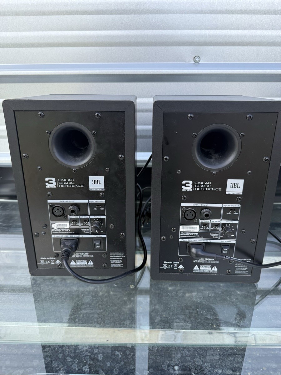 JBL Professional 3 Series LSR305 Linear Spatial Reference Powered