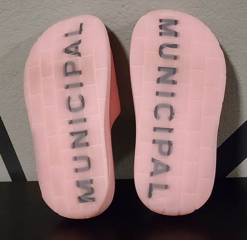 Municipal Men's 7 Wmns 8.5 Podium Slides M.Float Waterproof Gym Shower Spellout - Picture 8 of 8