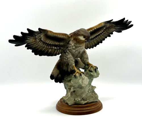 Giuseppe Armani Capodimonte Porcelana Halcón Águila Pájaro Escultura Italia 9" x 13" - Imagen 1 de 15