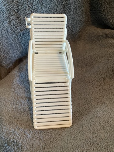 Barbie Strandkorb weiß mit Schirmhalter / 0689 2668 11 / Vintage 80er Jahre - Bild 4 von 6
