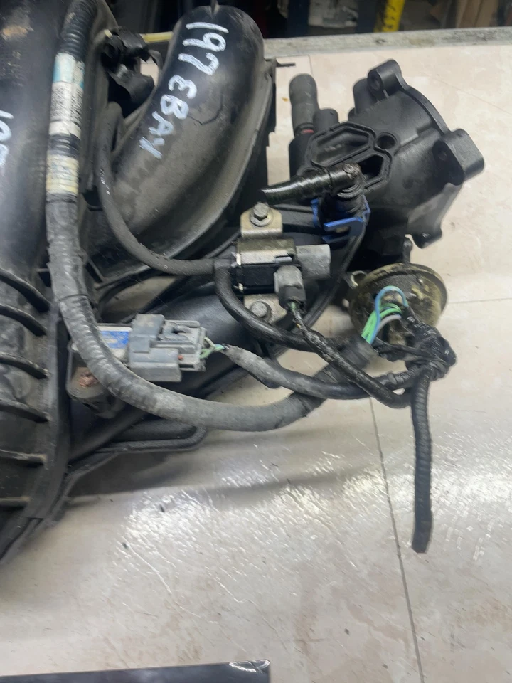 Colector de admisión FORD FOCUS 08 09 10 11 Foto 4 de 4