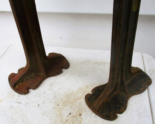 Two Antique Cast Iron Cobbler Stands and Different Sized Shoe Forms - Picture 3 of 3