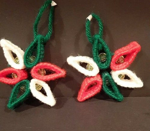2 VTG Handmade Christmas Ornaments Knit Plastic Canvas Yarn crochet, flowers - Picture 4 of 5