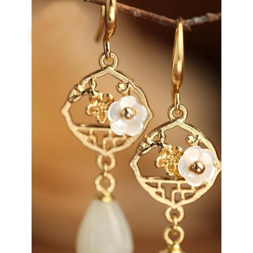 Natural Hetian Jade Retro Hollow Earrings White Jade Retro Long Earrings Jewelry - Picture 3 of 6