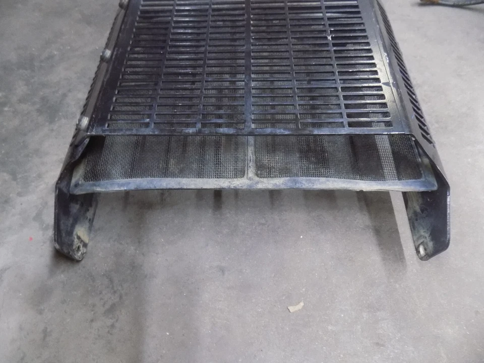 Polaris XPLORER 400 1995 4X4 PROTECTOR DE RADIADOR PLACA DE MONTAJE PANTALLA DE BARRO EXPLORADOR Foto 4 de 4