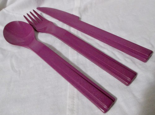 NIB TUPPERWARE On-the-go Snap Togethere Utensil FORK-KNIFE-SPOON SET - Plum - Picture 4 of 4