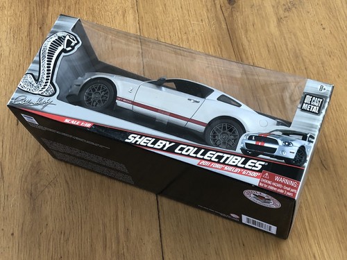 SHELBY COLLECTIBLES 2011 FORD MUSTANG SHELBY GT500 1/18 - Foto 12 di 12