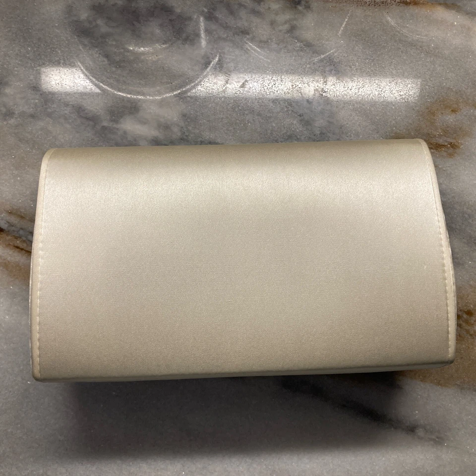 Bolso sin asas/cartera de seda pura Talbots hecho en China. Muy buen estado ~ Off White Foto 2 de 4