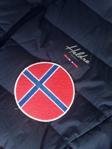 (No. 1213) HELDRE NORUEGA Marca Bandera Equipo ABAJO 90/10 Hombre M L Chaqueta 1 - Imagen 3 de 7