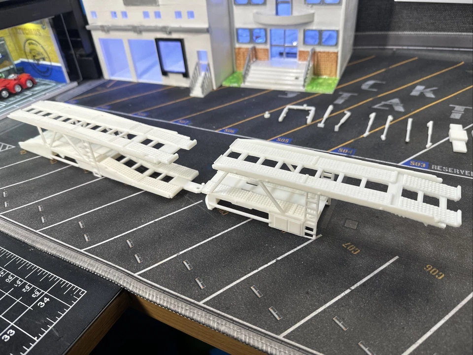 DCP 1/64 Peterbilt & Kenworth CUSTOM MADE CAR HAULER Kit - Image 2 of 4