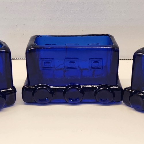 Vintage Cobalt Blue Art Glass Train Set of 3 - Picture 3 of 13