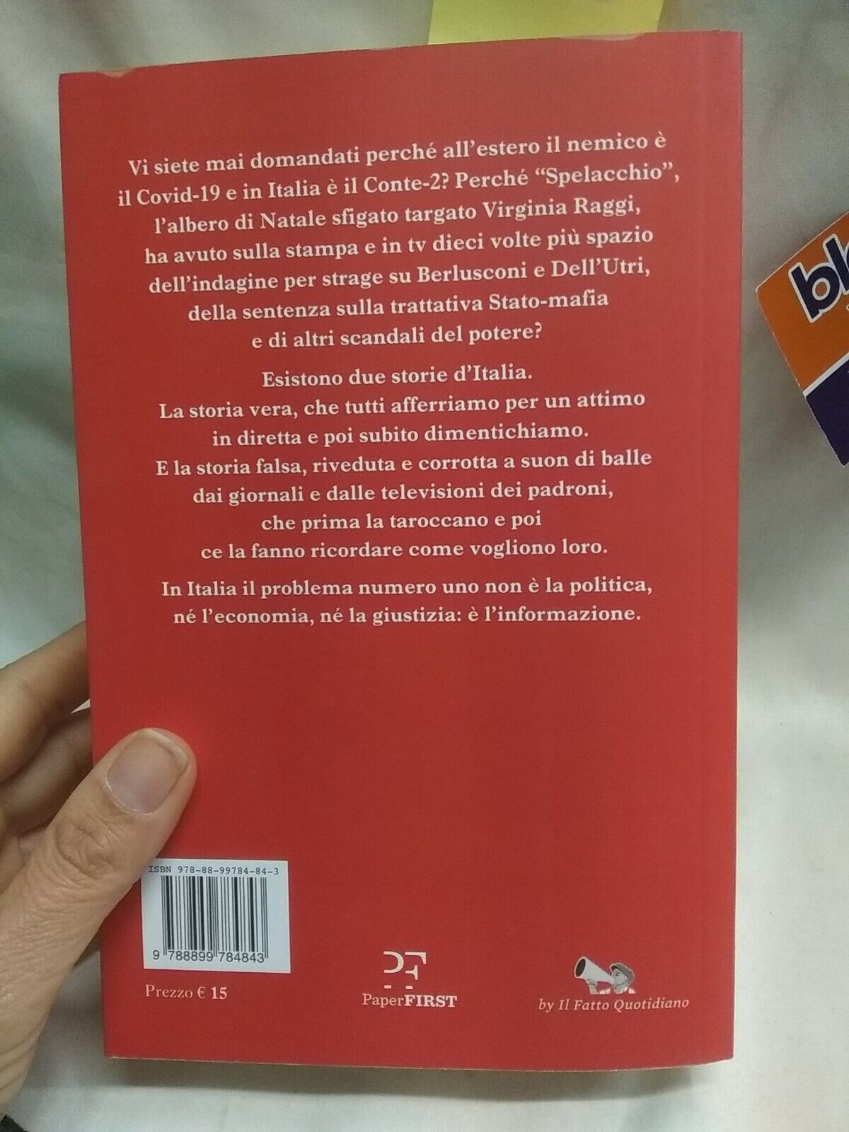 Foto 3 di 12