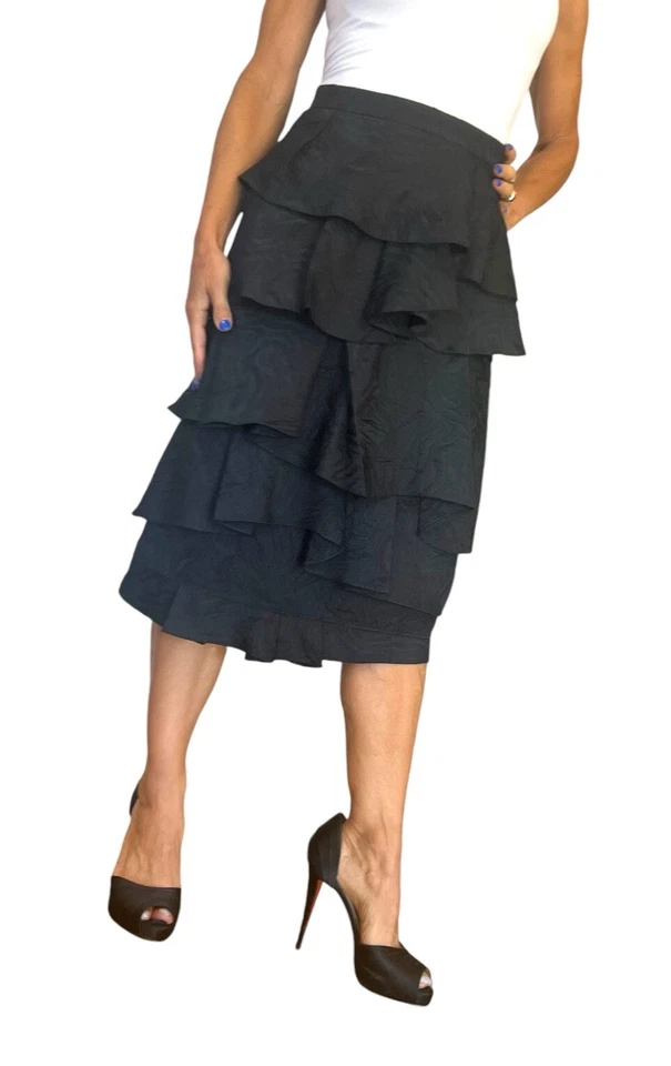 CAROLINA HERRERA MUJER FALDA JACQUARD CAPAS VOLANTES ESCALONADOS AZUL MARINO OSCURO MIDI 10 Foto 4 de 4