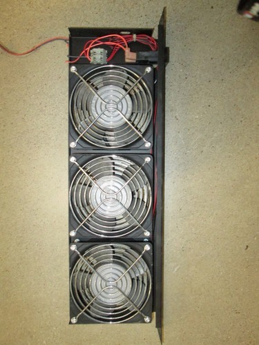 Motorola - Rack Mountable Two Way Radio Quantro Repeater Cooling Fan - TRN9892A - Picture 11 of 11