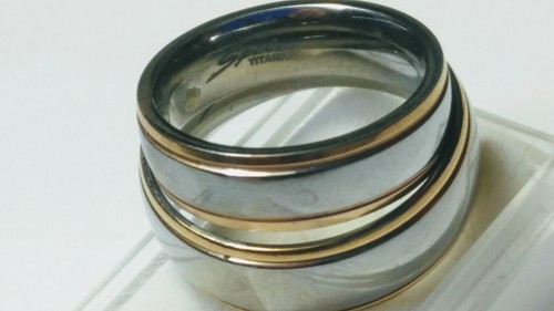 LOVELY PAIR OF TITANIUM BAND RINGS SIZES 10.25-10.5 AND 7.25-7.5! - Picture 9 of 10