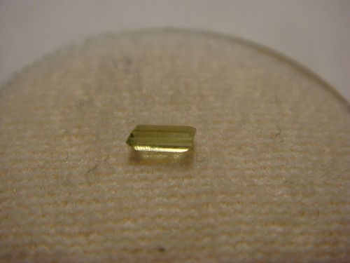 Piedra preciosa corte baguette peridoto 4 mm x 2 mm 0,10 quilates gema facetada natural - Imagen 3 de 3