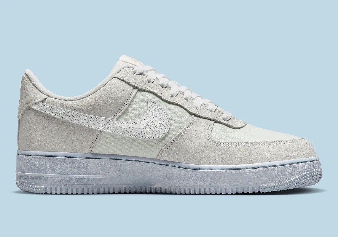 スニーカー Nike Air Force 1 Low '07 LV8 EMB Summit White Blue Whisper Nike Air Force 1 Low '07 LV8 EMB Summit White Blue Whisper