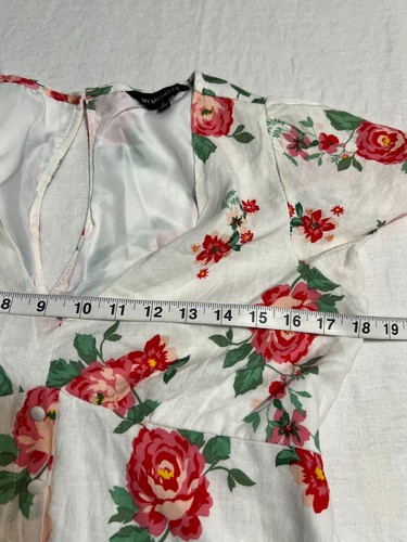 Vestido floral para mujer My Michelle manga corta talla mediana cuello en V hasta la rodilla - Imagen 7 de 11