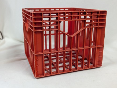 Vintage 1977 Sealtest Dairy Red Plastic Milk Crate ~ 13" x 13" x 11" - Picture 4 of 5