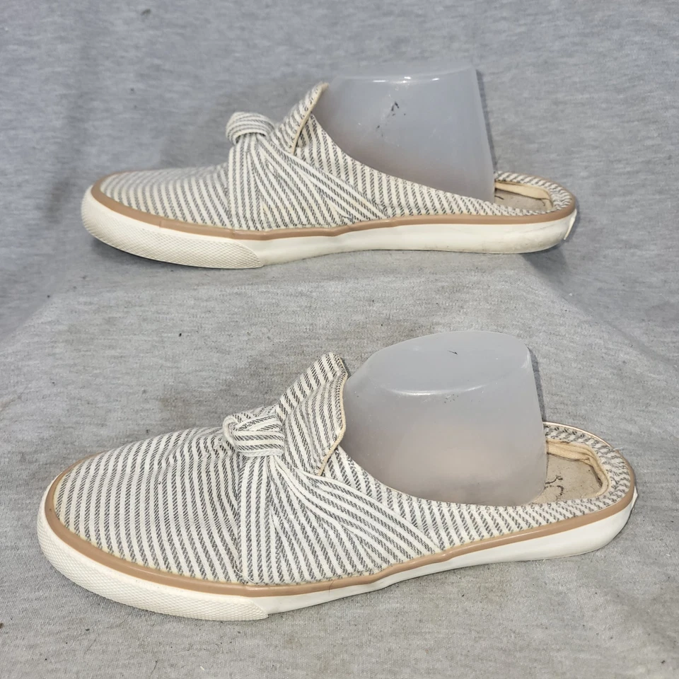 Женские узловатые мулы Margaritaville размер 8,5 M серые в белую полоску без шнуровки на пляже  - Изображение 3 из 4