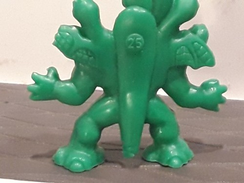Monster in My Pocket #25 Great Beast Dark Green - Picture 13 of 13