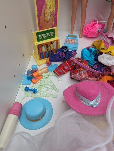 Vintage Barbie & Sindy Bundle Dolls Camper Van Clothes Accessories 80s 90s Retro - Picture 10 of 24