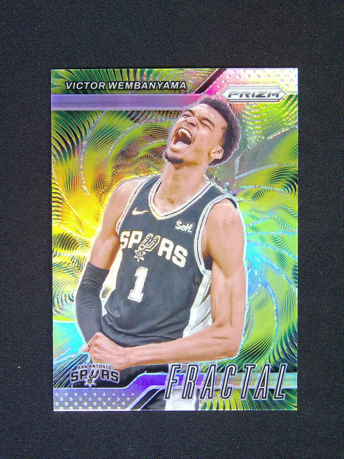 2024-25 Panini Prizm Victor Wembanyama #10 Fractal Silver