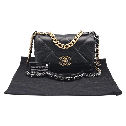 Bolso de Hombro Chanel Negro Cordero Dorado Plata Metal 19 Pequeña Solapa 29 139553497 - Imagen 3 de 8