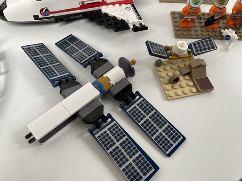 Lego City Space Grande Lotto Lavoro Razzo, Navetta, Stazione Spaziale e Molto Altro! - Foto 11 di 23