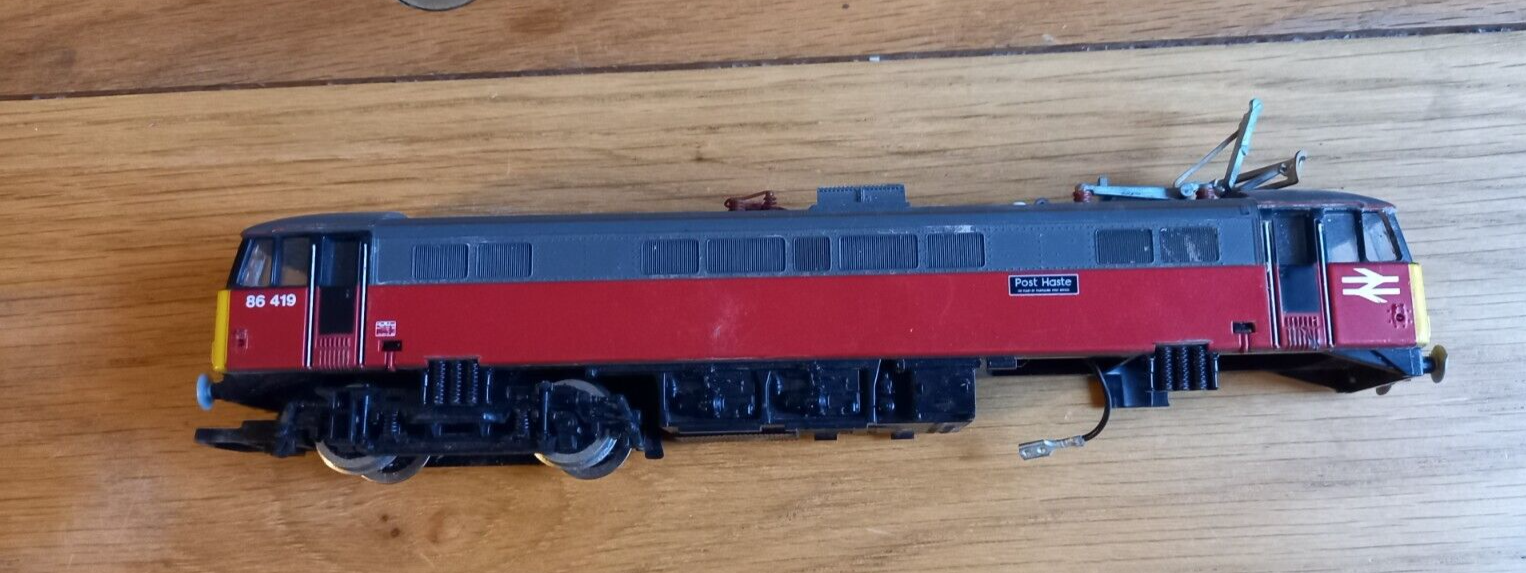 HORNBY OO GAUGE CLASS 86 419 ‘POST HASTE’ PARCELS LIVERY