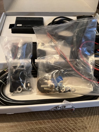 Caja abierta - Sin usar - Sistema de monitoreo de respaldo BOSCH Parkpilot. - Imagen 8 de 10
