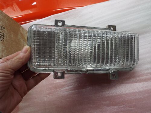 NOS 1980 Chevy Truck Suburban Blazer RH Parking Light with rectangular Headlighs - Picture 2 of 4