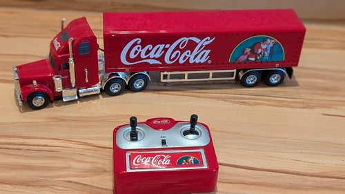 Coca Cola Weihnachtstruck RC-Ferngesteuert - mit Sound und Licht - Bild 7 von 9