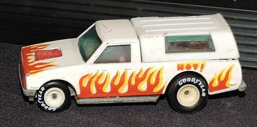 1983 Hot Wheels Vintage Real Riders Dodge D-50 Flames Truck White Hubs - Picture 2 of 7