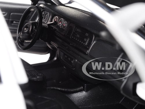 2001 FORD CROWN VICTORIA POLICE LIGHTS & SOUND BLACK & WHITE 1/18 MOTORMAX 73991 - Picture 4 of 6