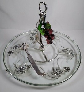 Mikasa-034-Grapevine-034-Cheese-Server-with-Knife-Metal-with-Glass-Base-Grape-accents