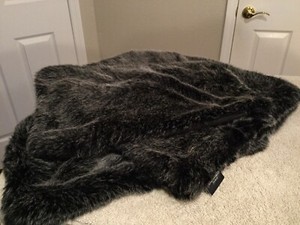 TAHARI Home Black/Grey Pillow Covers. 20.5"x19.5"; 19"x20 ...